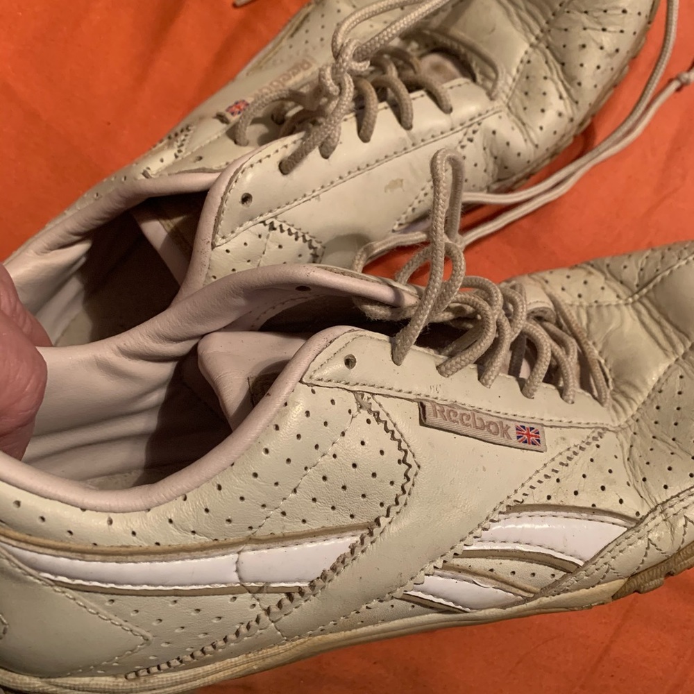 Reebox running tennis shoes